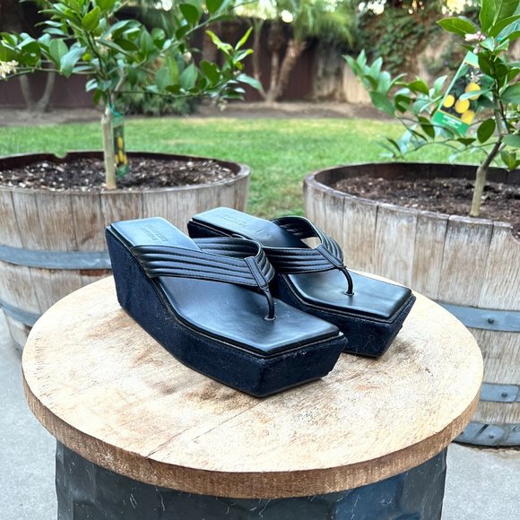 Frankie's Bikinis LA Girl Platform Flip Flop Size 39 - Picture 4 of 9